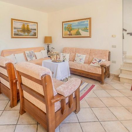 Awesome Home In Ariano Nel Polesine With Kitchen San Basilio Luaran gambar