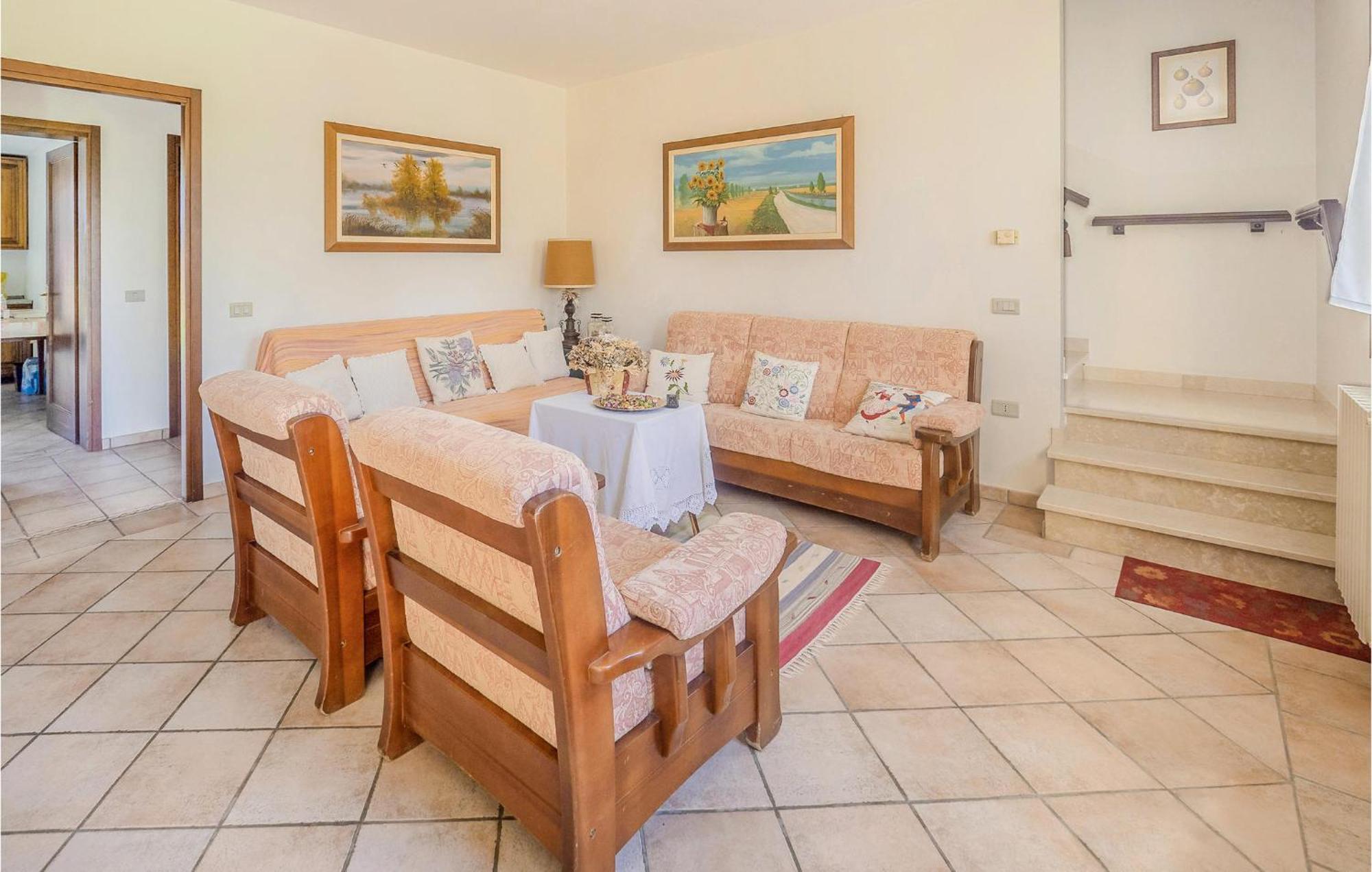 Awesome Home In Ariano Nel Polesine With Kitchen San Basilio Luaran gambar