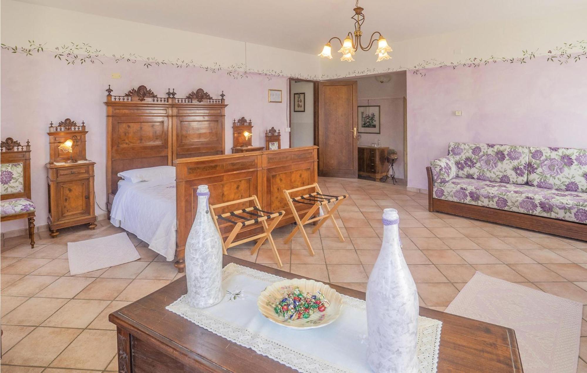 Awesome Home In Ariano Nel Polesine With Kitchen San Basilio Luaran gambar