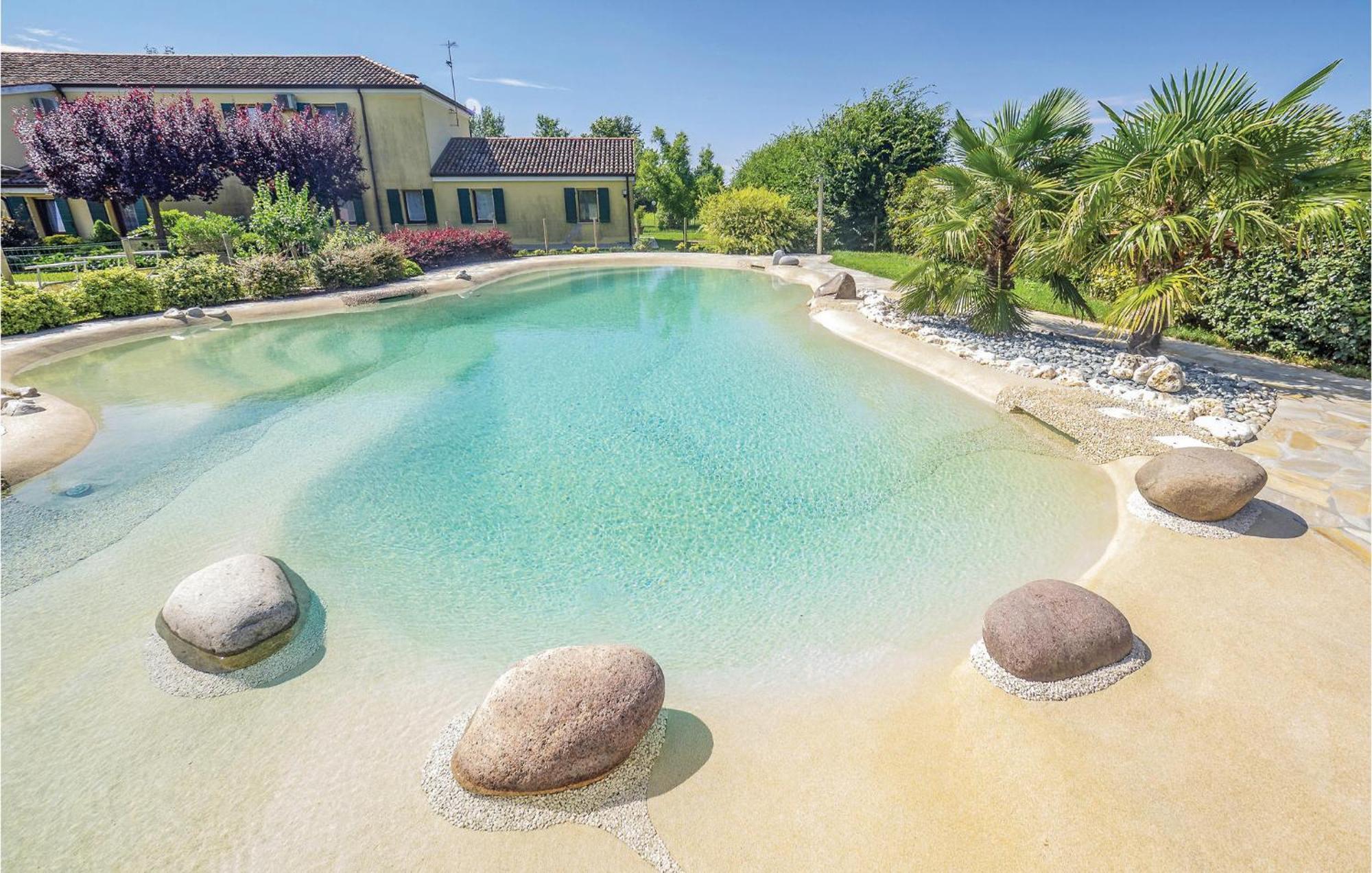 Awesome Home In Ariano Nel Polesine With Kitchen San Basilio Luaran gambar